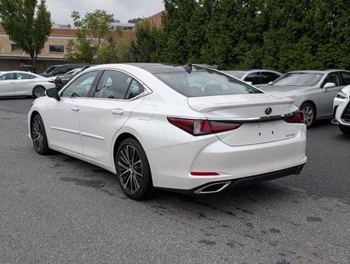 2025 Lexus ES 350 Base