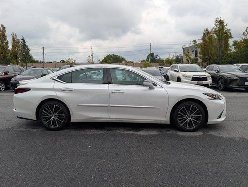 2025 Lexus ES 350 Base