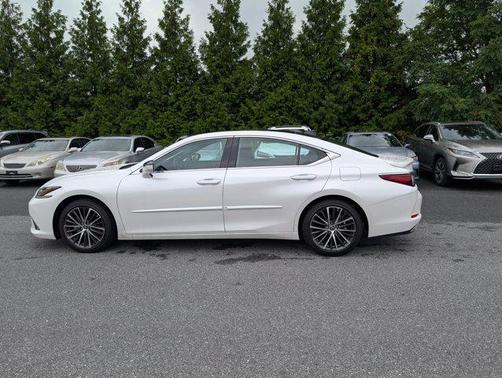 2025 Lexus ES 350 Base