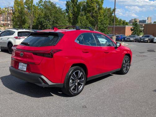 2025 Lexus UX 300h Premium