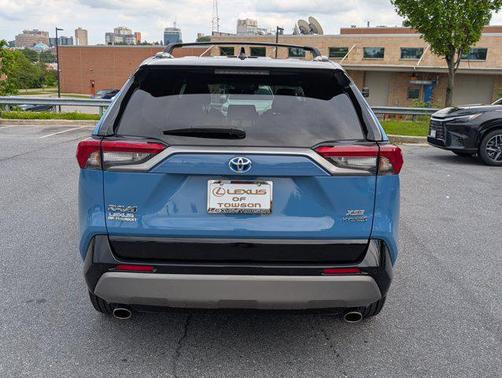 2023 Toyota RAV4 Hybrid SE