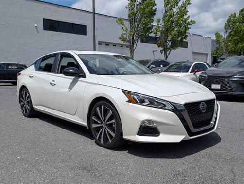 2021 Nissan Altima SR FWD