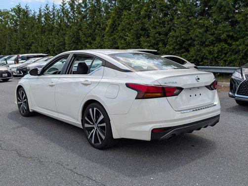 2021 Nissan Altima SR FWD