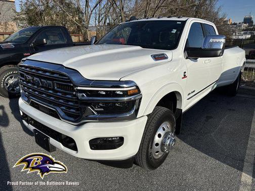 2025 RAM 3500 Limited Crew Cab 4x4 8' Box