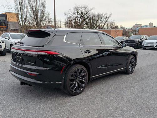 2025 Toyota Crown Signia Limited