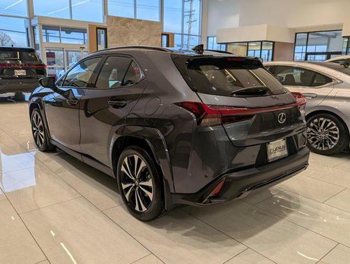 2025 Lexus UX 300h F SPORT Design