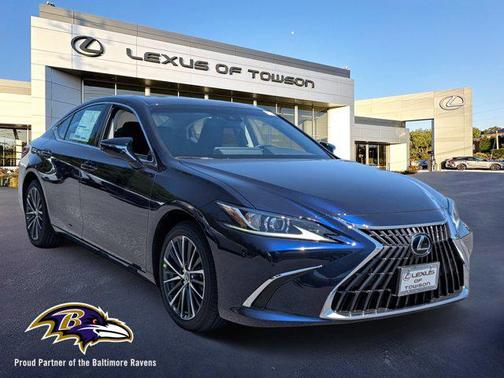 2025 Lexus ES 300h Base