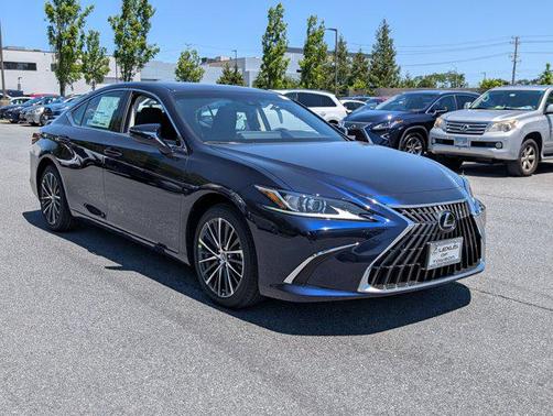 2025 Lexus ES 300h Base
