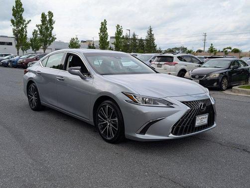 2024 Lexus ES 300h Base