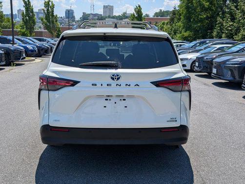 2021 Toyota Sienna XLE 7 Passenger