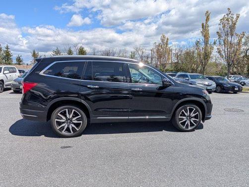 2022 Honda Pilot Touring 8-Passenger