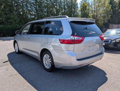 2015 Toyota Sienna XLE