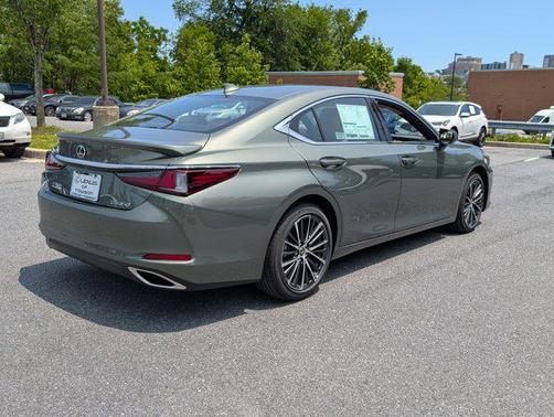 2025 Lexus ES 350 Base