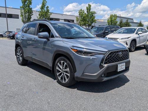 2022 Toyota Corolla Cross XLE