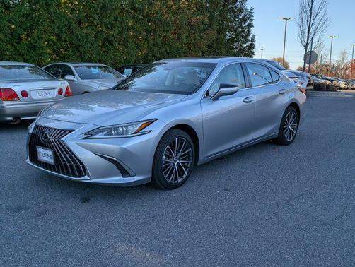 2025 Lexus ES 300h Base