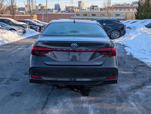 2019 Toyota Avalon Hybrid Limited