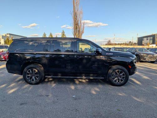 2023 Chevrolet Suburban 4WD Z71