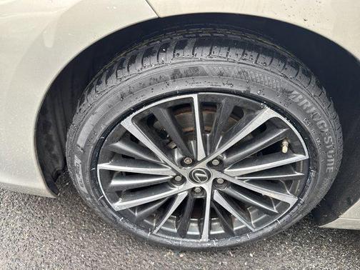 2022 Lexus ES 350 Base