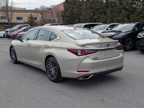 2022 Lexus ES 350 Base
