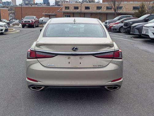 2022 Lexus ES 350 Base