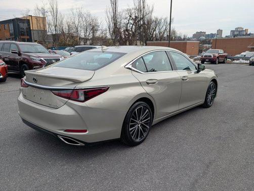 2022 Lexus ES 350 Base