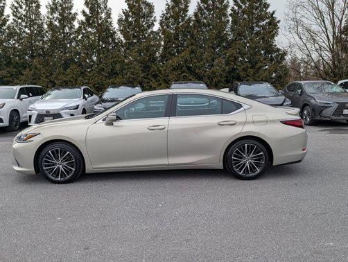 2022 Lexus ES 350 Base
