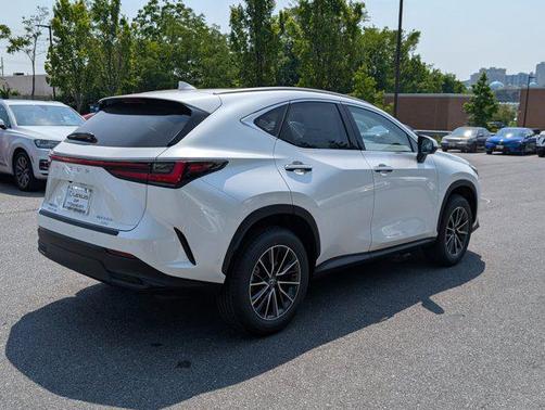 2025 Lexus NX 350h Luxury