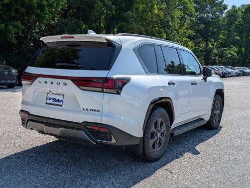 2025 Lexus LX 700h Overtrail