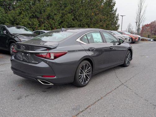 2025 Lexus ES 350 Base