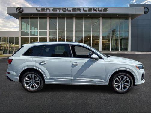 White 2025 Audi Q7 55 Premium Plus