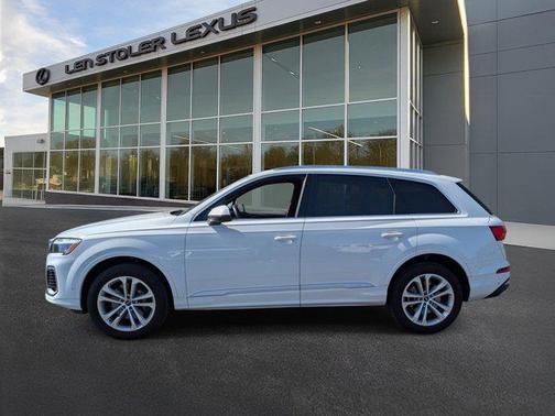 White 2025 Audi Q7 55 Premium Plus
