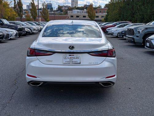 2022 Lexus ES 350 Base