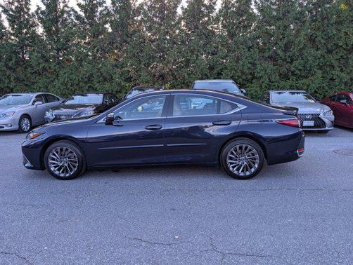 2024 Lexus ES 300h Ultra Luxury