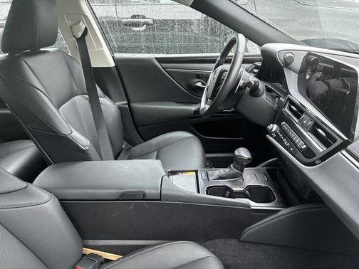 2025 Lexus ES 350 Base