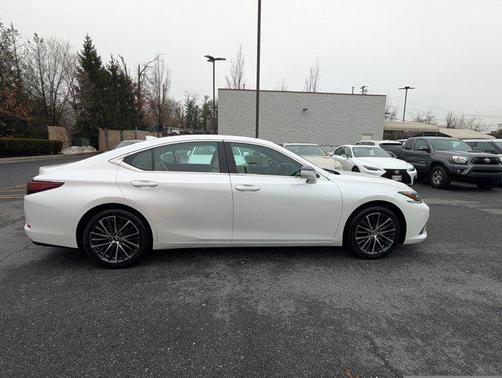 2024 Lexus ES 350 Base