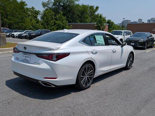2025 Lexus ES 350 Base
