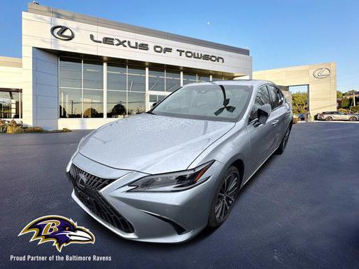 2024 Lexus ES 300h Base