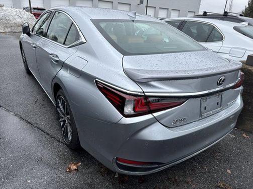 2024 Lexus ES 300h Base