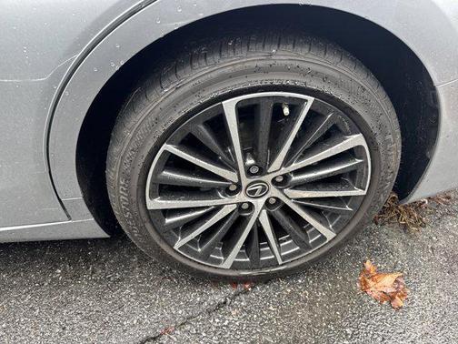 2024 Lexus ES 300h Base