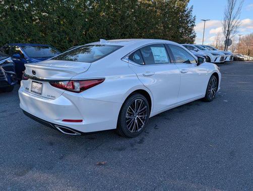 2025 Lexus ES 350 Base