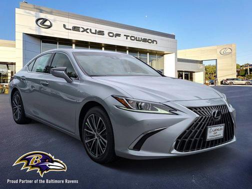 2025 Lexus ES 300h Base