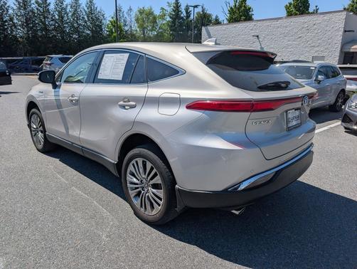 Titanium Glow 2021 Toyota Venza Limited