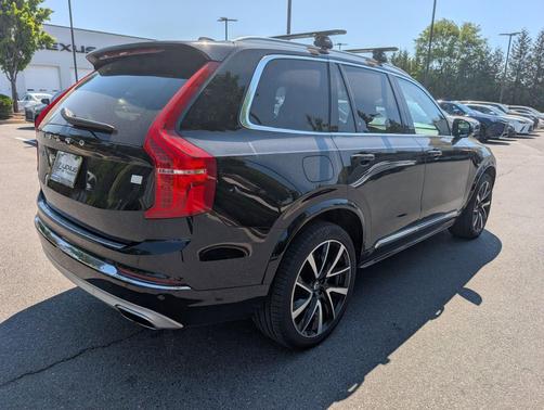 Onyx Black Metallic 2021 Volvo XC90 Recharge Plug-In Hybrid T8 Inscription Expression 7 Passenger