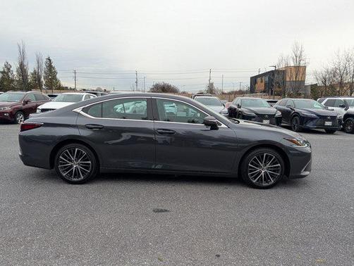 2025 Lexus ES 350 Base