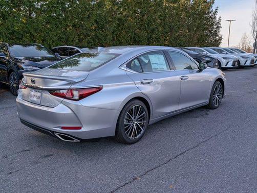 2025 Lexus ES 350 Base