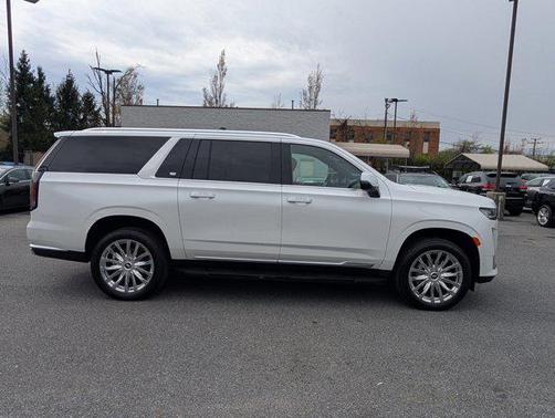 2022 Cadillac Escalade ESV Premium Luxury