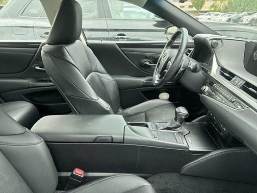 2021 Lexus ES 350 Base