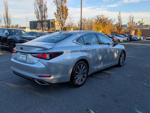 2021 Lexus ES 350 Base