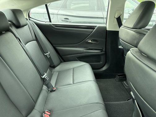 2021 Lexus ES 350 Base