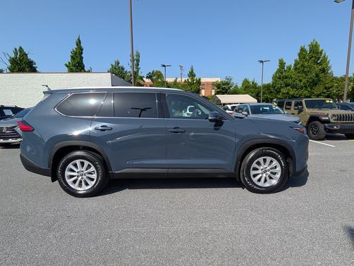 Cloud 2024 Toyota Grand Highlander XLE